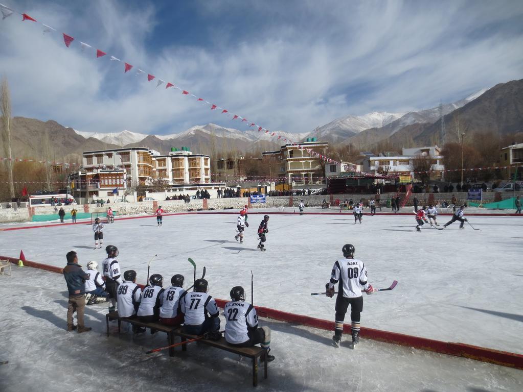 Travellers House Hotel Leh Exterior photo